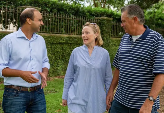 testimonial-right-img